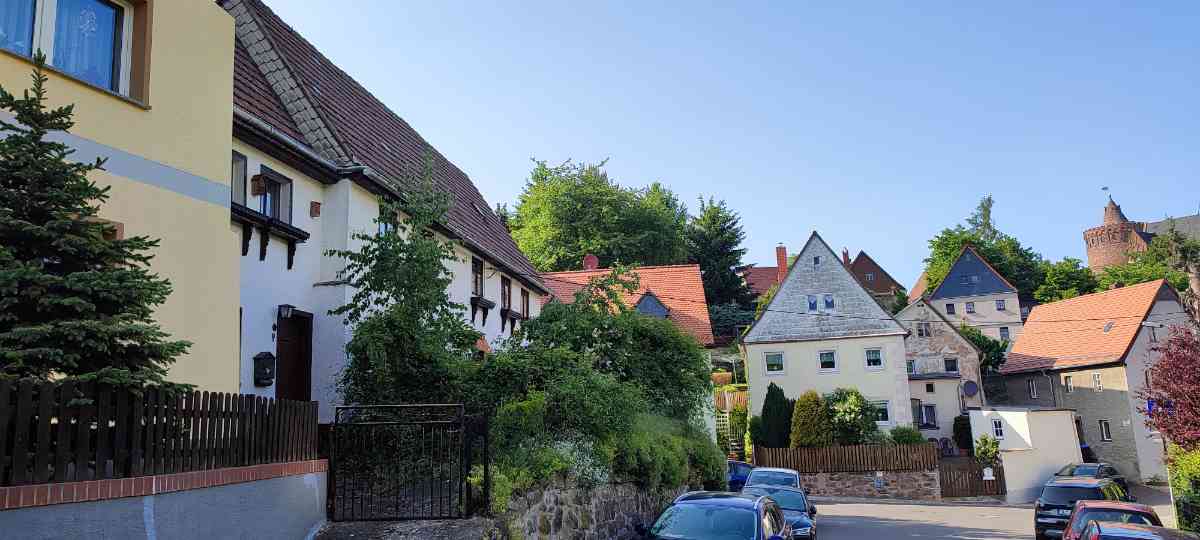 snaphot Leisnig, Ein Blick in den Malerwinkel (Bachgasse oder auch bekannt als das Loch) in Leisnig, 29.05.2023 23:41