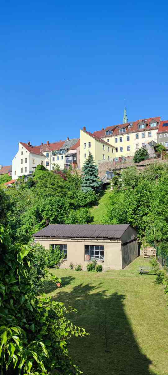 snaphot Leisnig, Ein Blick vom Malerwinkel auf die Rückseite der Niederlanggasse in Leisnig, 29.05.2023 23:42