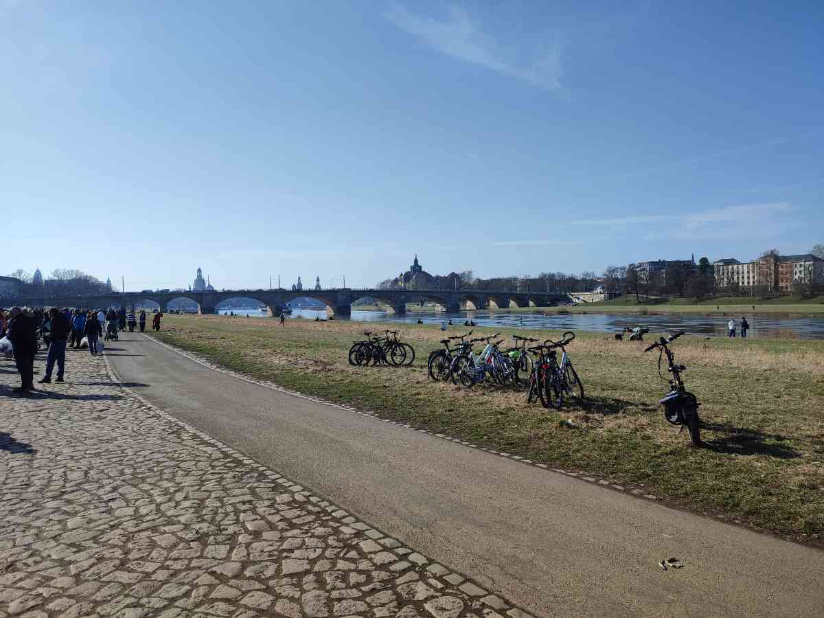 snaphot Dresden, Dresden Elbufer, 28.02.2026 12:12