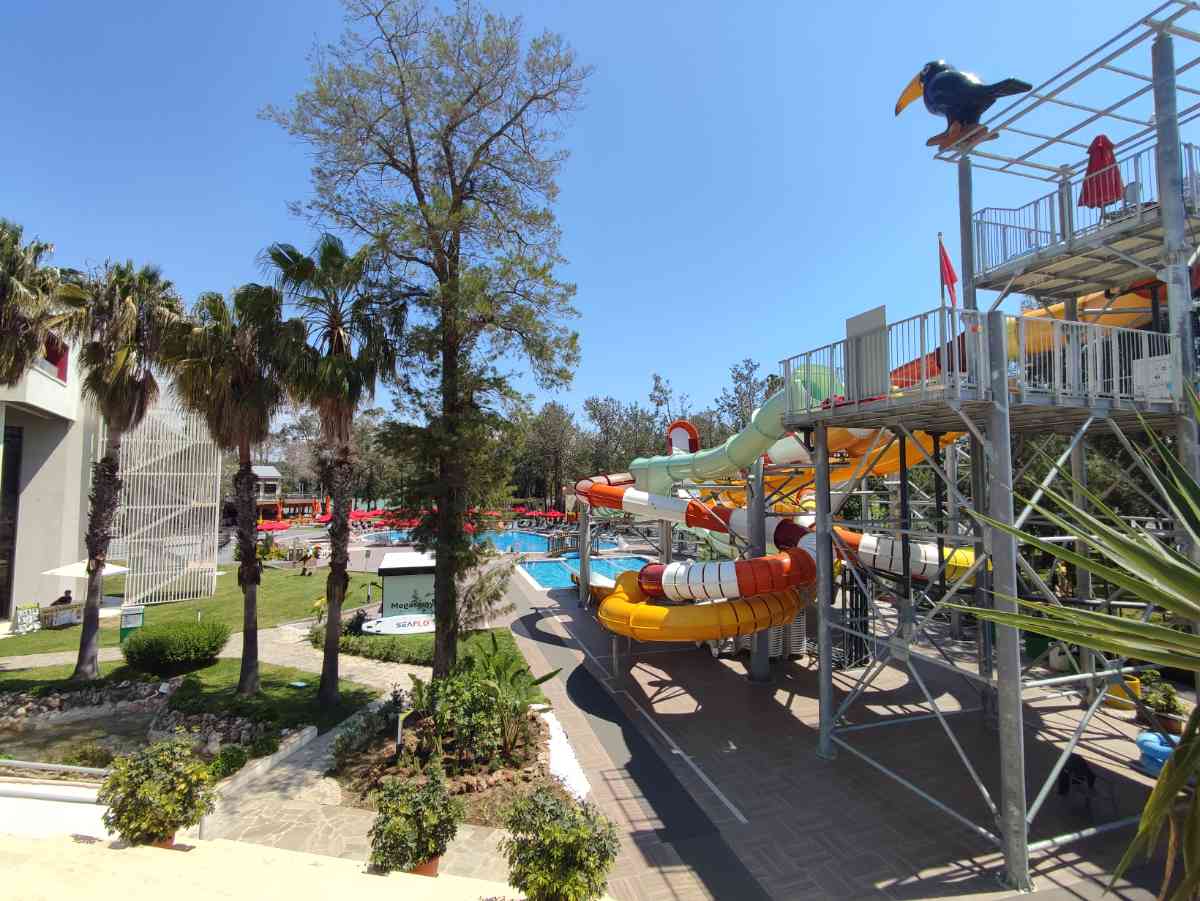 snaphot Sorgun, Rutschen im Mega Saray Side Resort , 27.04.2026 10:38