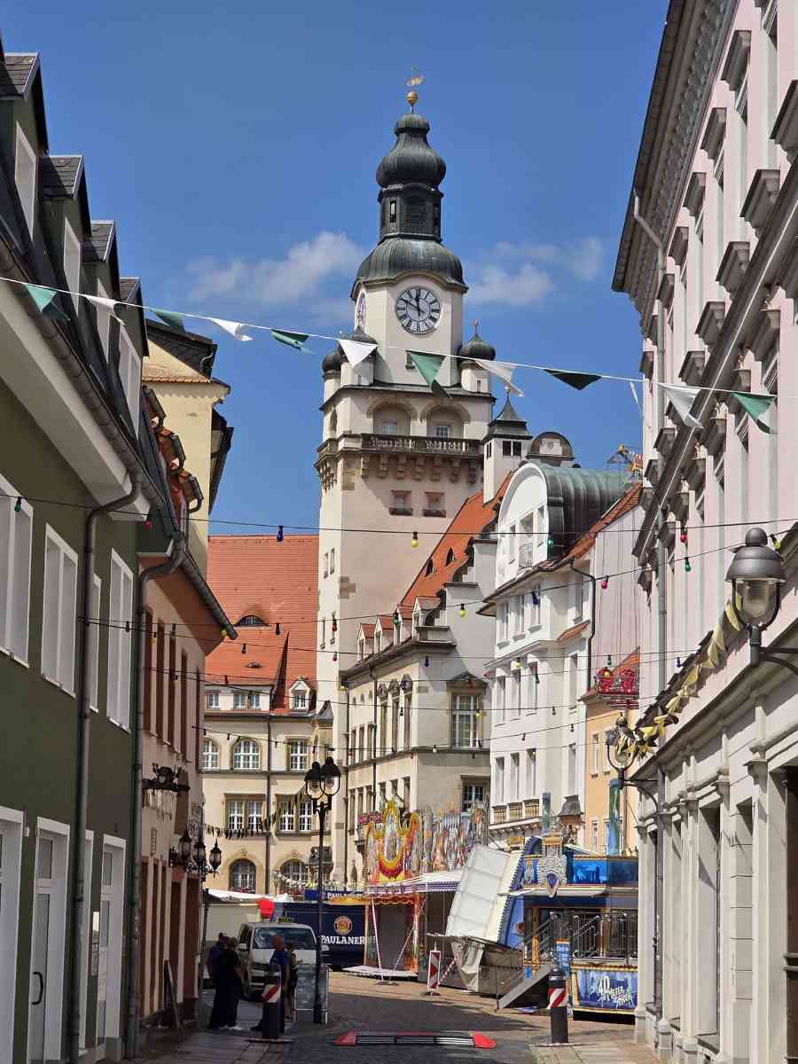 snaphot Döbeln, Das Döbelner Rathaus vom Lutherplatz gesehen, 20.06.2026 00:26